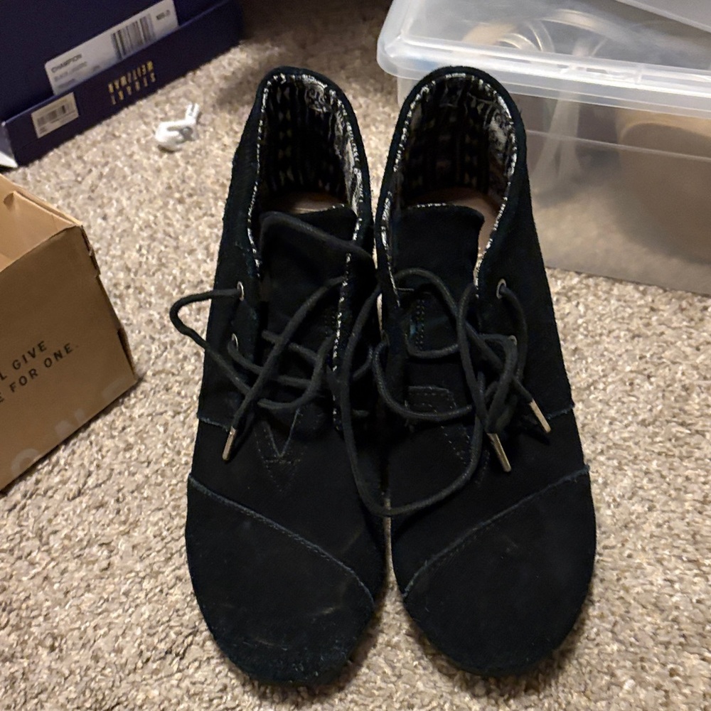 Toms Black Lace Up Women's Boots